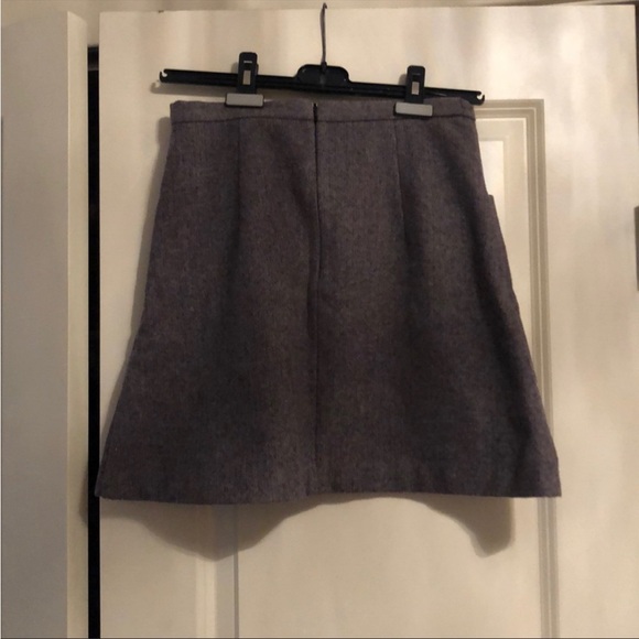Aritzia skirt - Picture 2 of 2